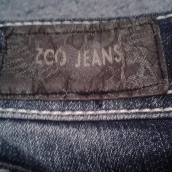 Capris - Picture 3 of 6